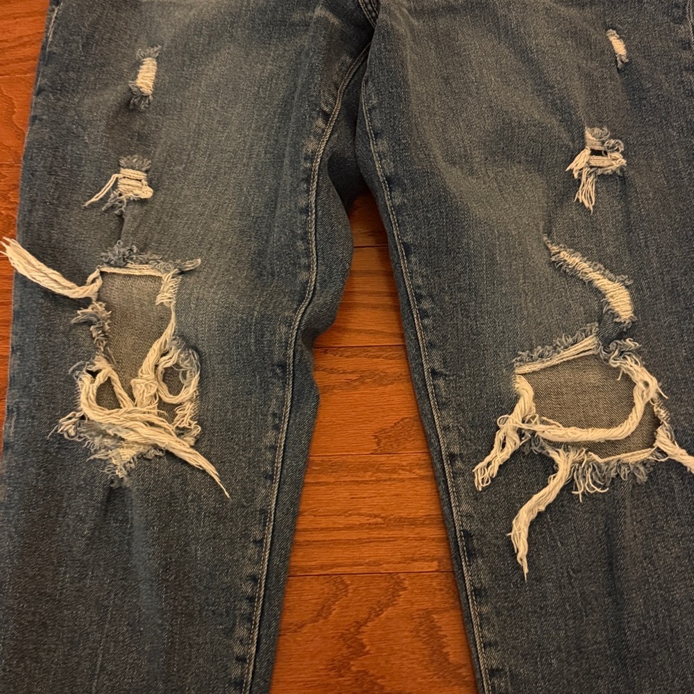 Old Navy high rise O.G. Straight distressed - Picture 4 of 4